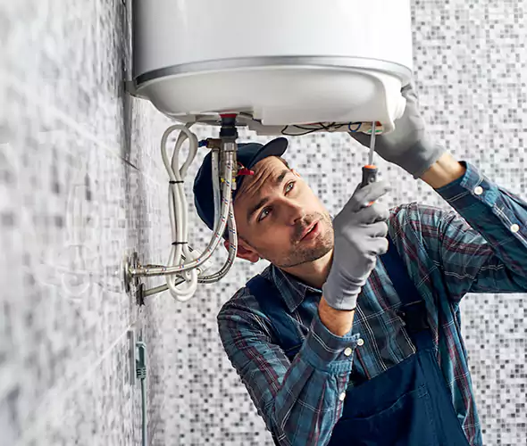 Expert Plumber for Hot Water Tank Maintenance in Hampton Bays, NY: Schedule Reliable Maintenance Services with Us